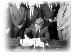 JFK signing Treaty